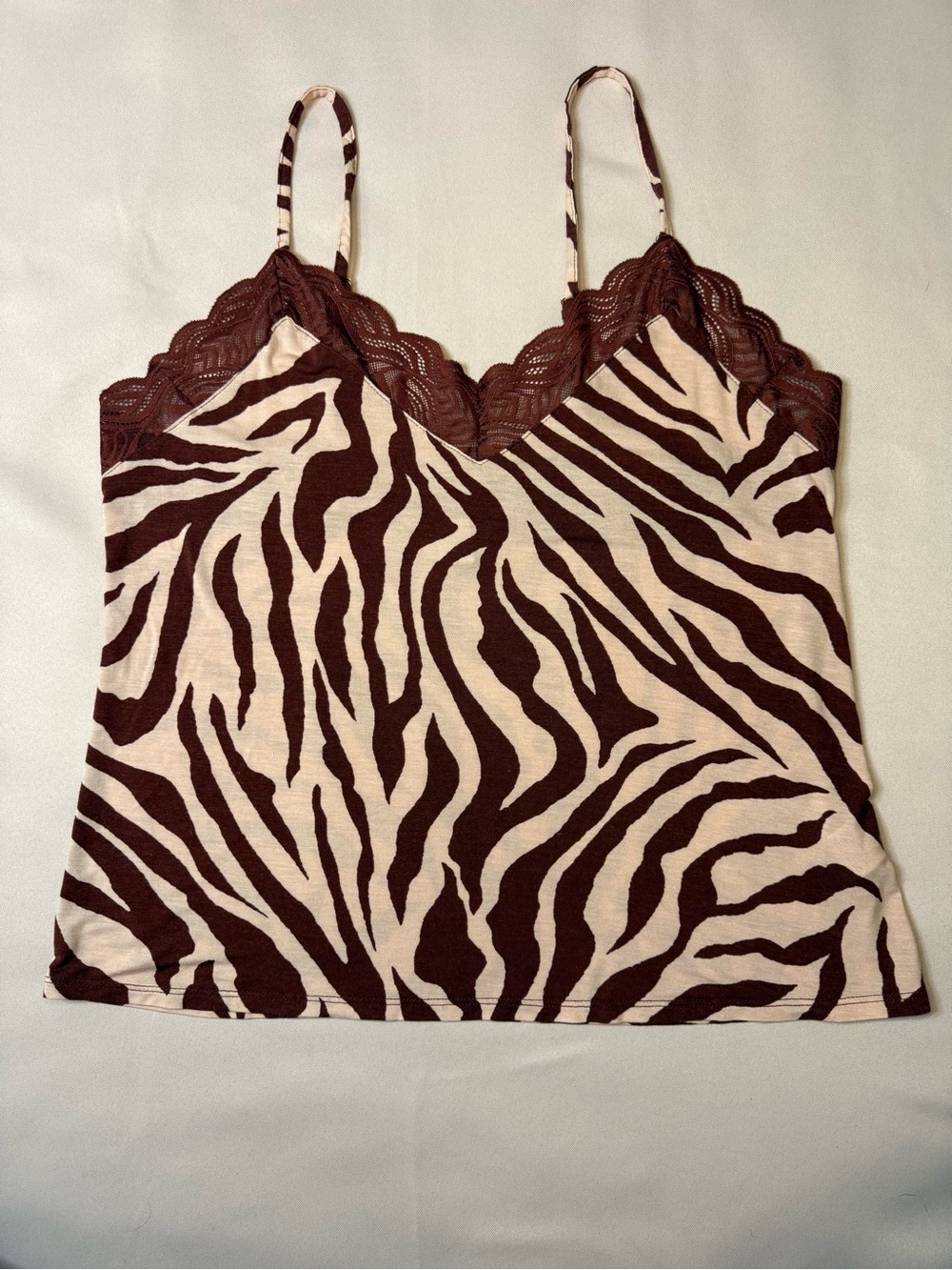 Sofia Vergara - NWOT y2k Burgundy Zebra Print Lace Trim Cami Top - SzM